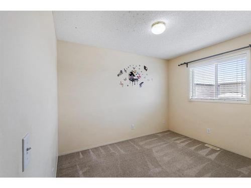 196 Everwillow Green Sw, Calgary, AB - Indoor Photo Showing Other Room