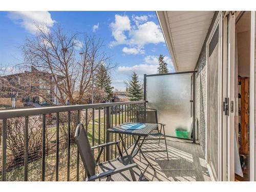 1-2209 28 Street Sw, Calgary, AB - Outdoor With Exterior