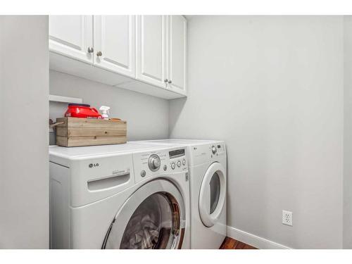 1-2209 28 Street Sw, Calgary, AB - Indoor Photo Showing Laundry Room