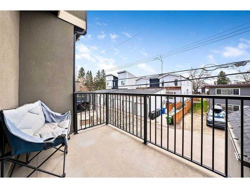 115-131 23 Avenue Ne, Calgary, AB - Outdoor With Balcony With Exterior