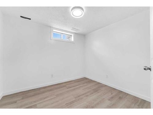 5518 Rundlehorn Drive Ne, Calgary, AB - Indoor Photo Showing Other Room