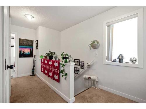 39 Saddlebrook Mews Ne, Calgary, AB - Indoor Photo Showing Other Room