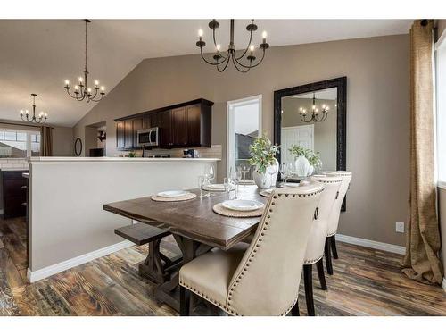 667 West Highland Crescent, Carstairs, AB - Indoor Photo Showing Dining Room