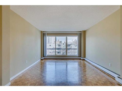 414-1040 15 Avenue Sw, Calgary, AB - Indoor Photo Showing Other Room