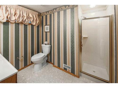 4065 Edgevalley Landing Nw, Calgary, AB - Indoor Photo Showing Bathroom