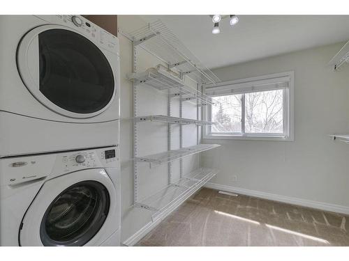 4320 Brentwood Green Nw, Calgary, AB - Indoor Photo Showing Laundry Room