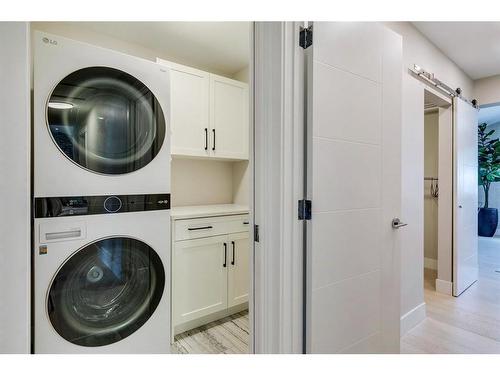 63 Brantford Crescent Nw, Calgary, AB - Indoor Photo Showing Laundry Room