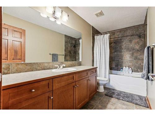 302-170 Crossbow Place, Canmore, AB - Indoor Photo Showing Bathroom