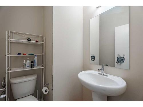 71 Evansridge Court, Calgary, AB - Indoor Photo Showing Bathroom