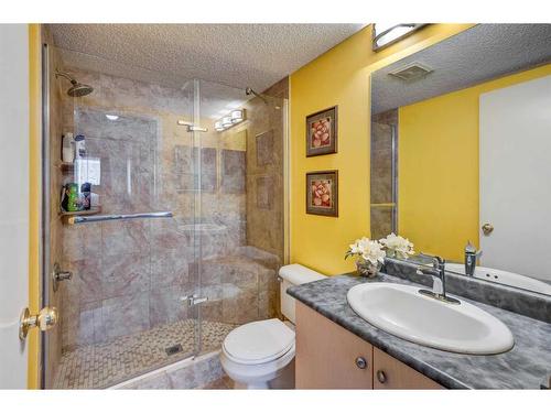 4214-4975 130 Avenue Se, Calgary, AB - Indoor Photo Showing Bathroom