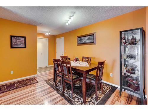 4214-4975 130 Avenue Se, Calgary, AB - Indoor Photo Showing Dining Room