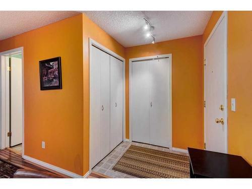 4214-4975 130 Avenue Se, Calgary, AB - Indoor Photo Showing Other Room