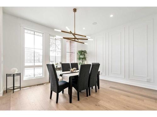 240 18 Avenue Nw, Calgary, AB - Indoor Photo Showing Dining Room
