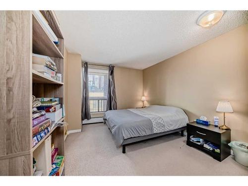 307-718 12 Avenue Sw, Calgary, AB - Indoor Photo Showing Bedroom