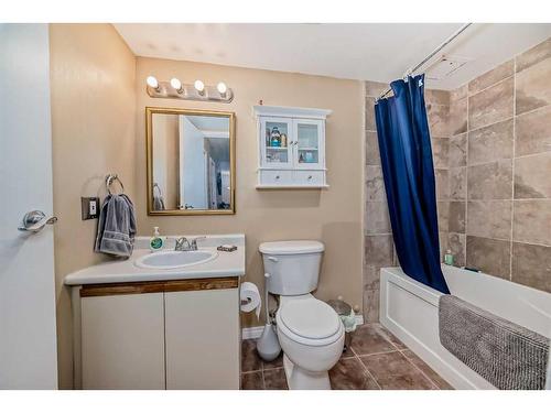 307-718 12 Avenue Sw, Calgary, AB - Indoor Photo Showing Bathroom