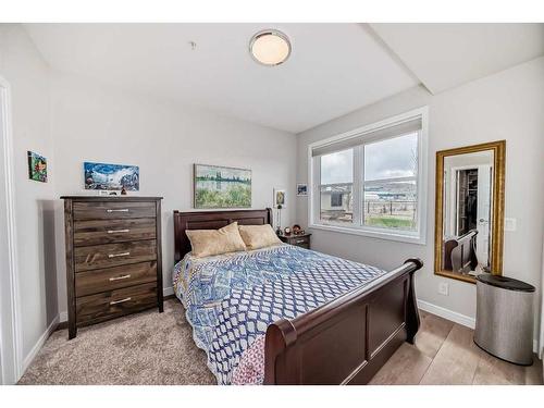 2108-80 Greenbriar Place Nw, Calgary, AB - Indoor Photo Showing Bedroom