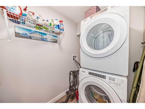 2108-80 Greenbriar Place Nw, Calgary, AB - Indoor Photo Showing Laundry Room