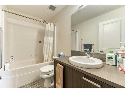 1312-175 Silverado Boulevard Sw, Calgary, AB - Indoor Photo Showing Bathroom