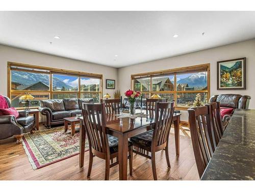 303-905 Spring Creek Drive, Canmore, AB - Indoor Photo Showing Dining Room