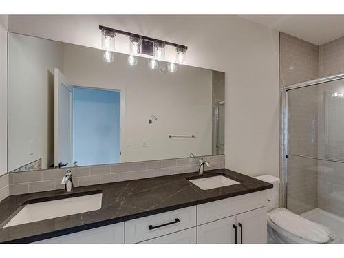 65 Royal Elm Green Nw, Calgary, AB - Indoor Photo Showing Bathroom