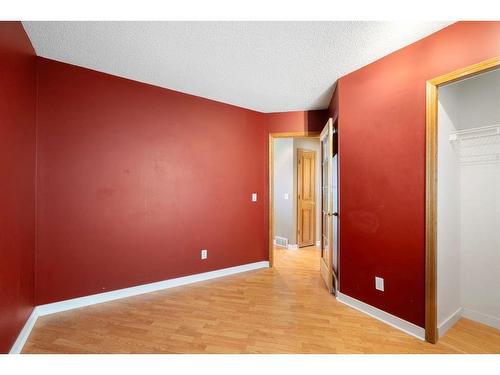 453 Harvest Lake Drive Ne, Calgary, AB - Indoor Photo Showing Other Room