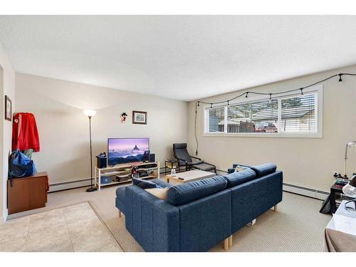 6131 Bowness Road Nw, Calgary, AB - Indoor