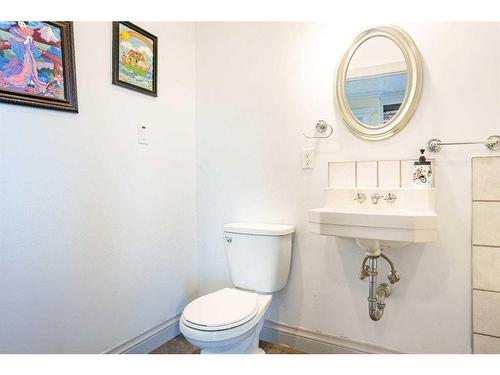 255011 Range Road 241, Rural Wheatland County, AB - Indoor Photo Showing Bathroom