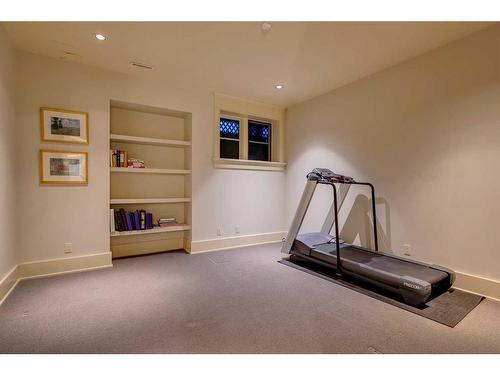 818 Hillcrest Avenue Sw, Calgary, AB - Indoor Photo Showing Gym Room