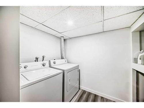 67 Fyffe Road Se, Calgary, AB - Indoor Photo Showing Laundry Room