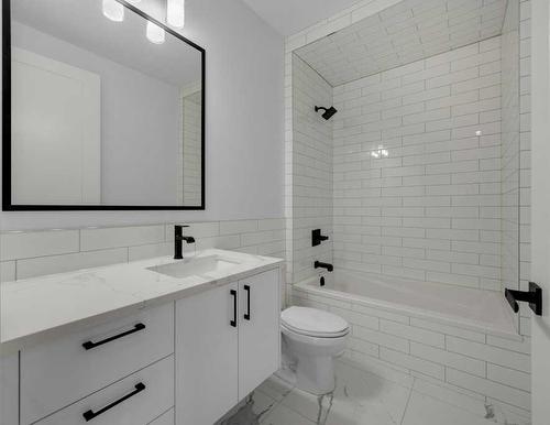 54 Malibou Road Sw, Calgary, AB - Indoor Photo Showing Bathroom