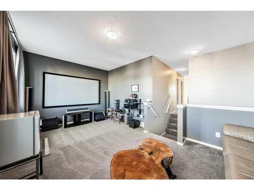 55 Copperfield Common Se, Calgary, AB - Indoor Photo Showing Other Room