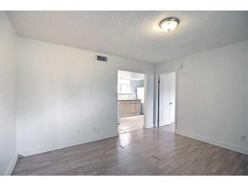 4703 40 Avenue, Red Deer, AB - Indoor Photo Showing Other Room