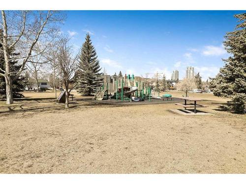 4-2424 30 Street Sw, Calgary, AB - Outdoor With View
