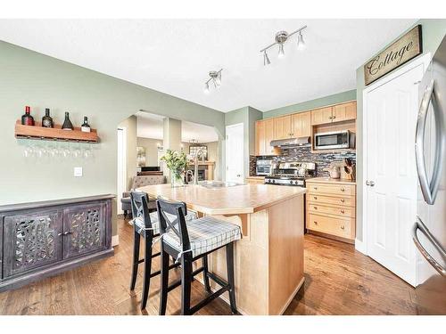 245 Inverness Park Se, Calgary, AB - Indoor Photo Showing Kitchen