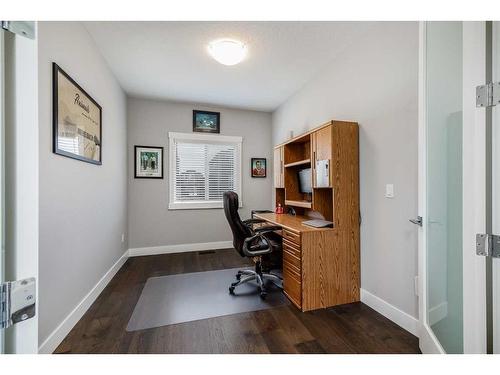 1400 Price Road, Carstairs, AB - Indoor Photo Showing Office