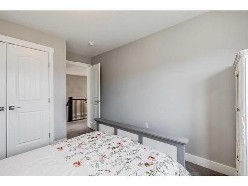 1400 Price Road, Carstairs, AB - Indoor Photo Showing Bedroom