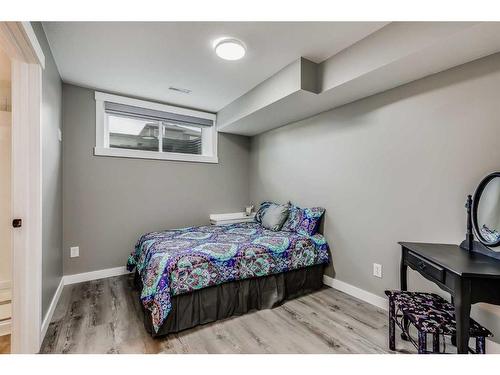 1400 Price Road, Carstairs, AB - Indoor Photo Showing Bedroom