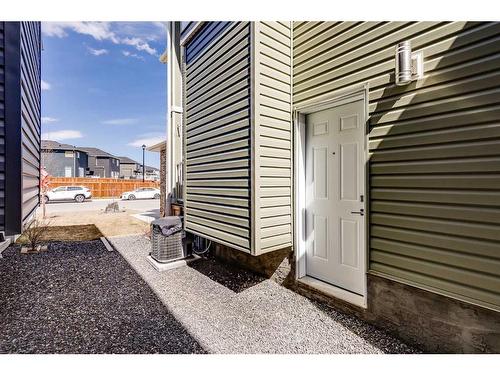 1400 Price Road, Carstairs, AB - Outdoor