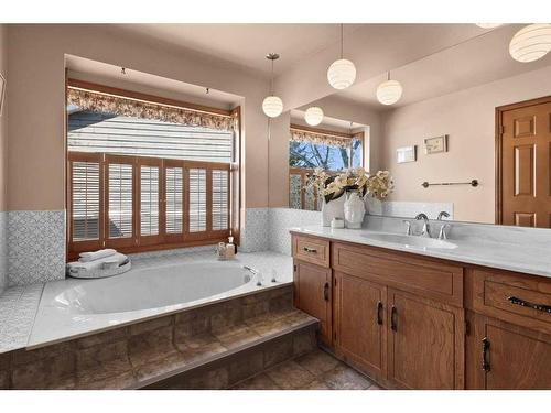 37 Strabane Place Sw, Calgary, AB - Indoor Photo Showing Bathroom