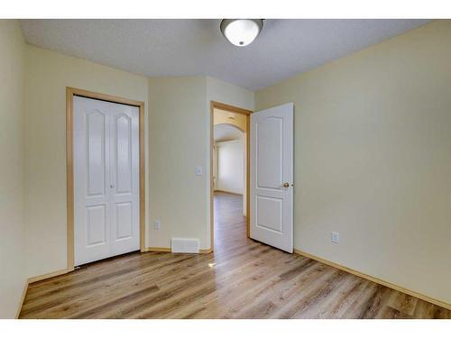 182 Panatella Circle Nw, Calgary, AB - Indoor Photo Showing Other Room