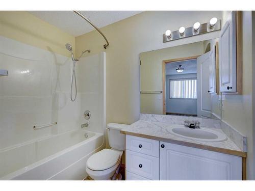 182 Panatella Circle Nw, Calgary, AB - Indoor Photo Showing Bathroom