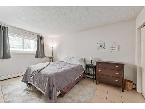 104-2111 14 Street Sw, Calgary, AB - Indoor Photo Showing Bedroom