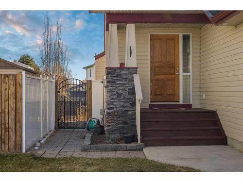 404 Rainbow Falls Way, Chestermere, AB - Outdoor With Exterior
