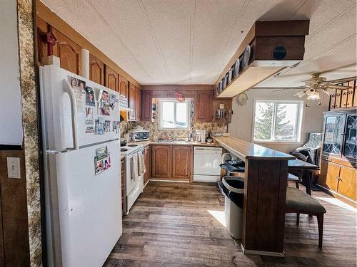 334006-805 Highway, Rural Kneehill County, AB - Indoor