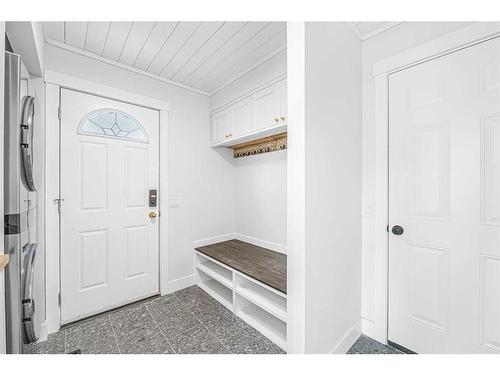 192 Canterville Drive Sw, Calgary, AB - Indoor Photo Showing Laundry Room