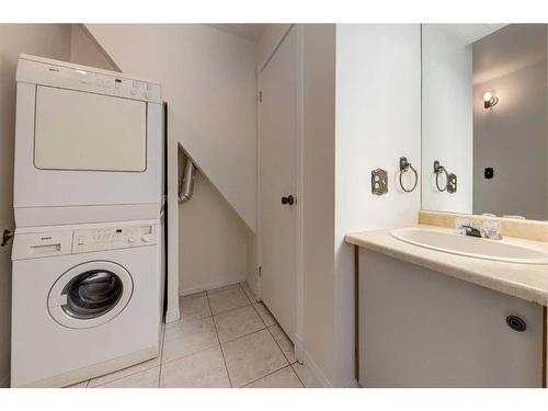 301-1817 14A Street Sw, Calgary, AB - Indoor Photo Showing Laundry Room