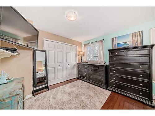 2304 Paliswood Road Sw, Calgary, AB - Indoor Photo Showing Other Room