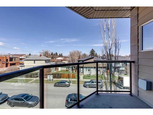 31-209 17 Avenue Ne, Calgary, AB - Outdoor With Balcony With Exterior