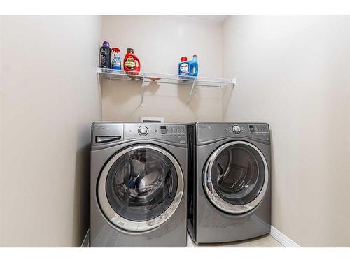 401 Panton Way Nw, Calgary, AB - Indoor Photo Showing Laundry Room