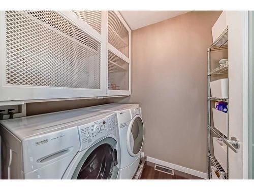 3933 Point Mckay Road Nw, Calgary, AB - Indoor Photo Showing Laundry Room